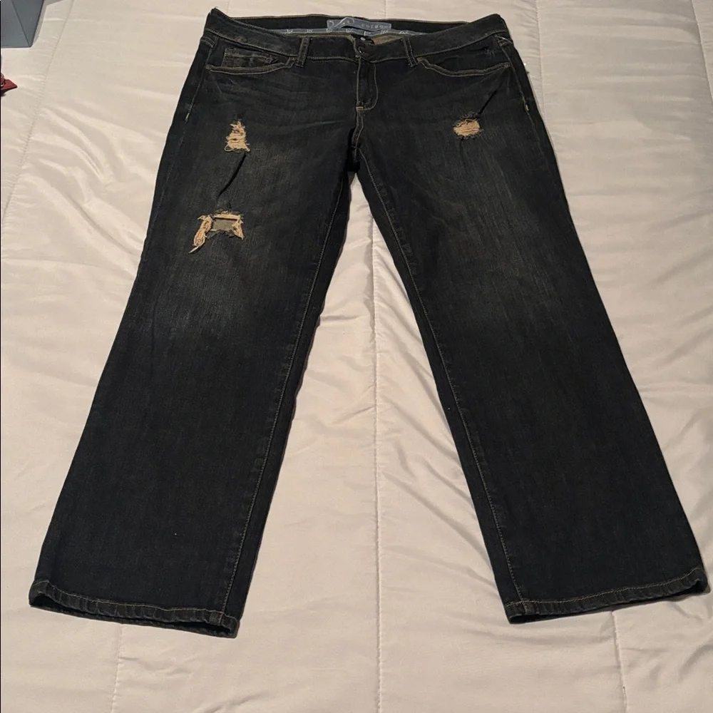 Refuge Denim cropped Stretch Jeans Women's Size 13 Blue Dark Wash Distressed